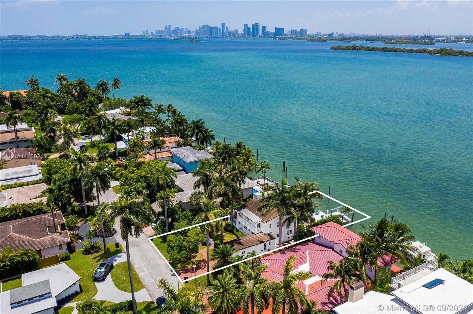 Small Image of 7530 MIAMI VIEW DR, North Bay Village Number 3