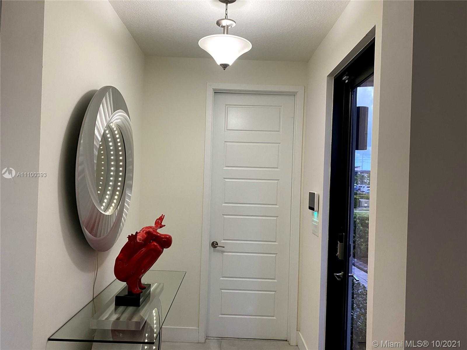 Imagen de Pequeño Objeto