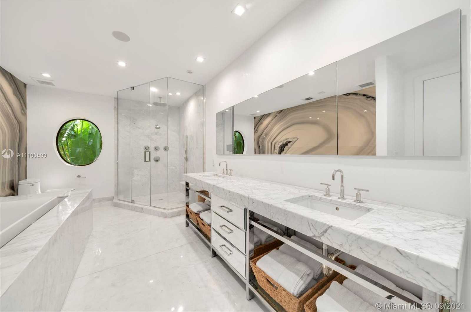 Small Image of 9725 BROADVIEW TER, Bay Harbor Islands Number 22