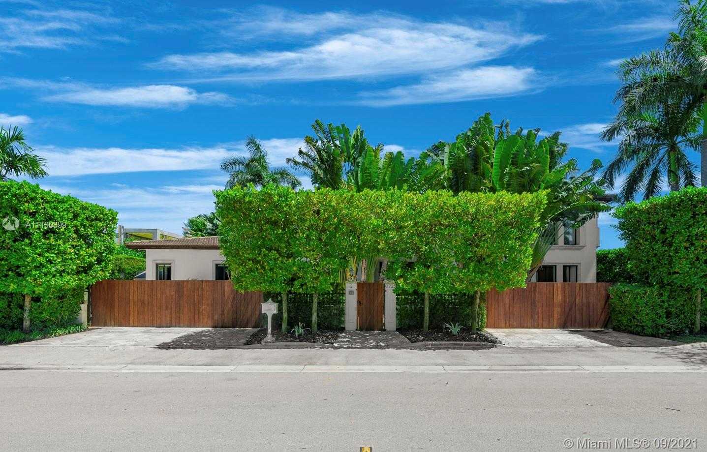 Small Image of 9725 BROADVIEW TER, Bay Harbor Islands Number 41
