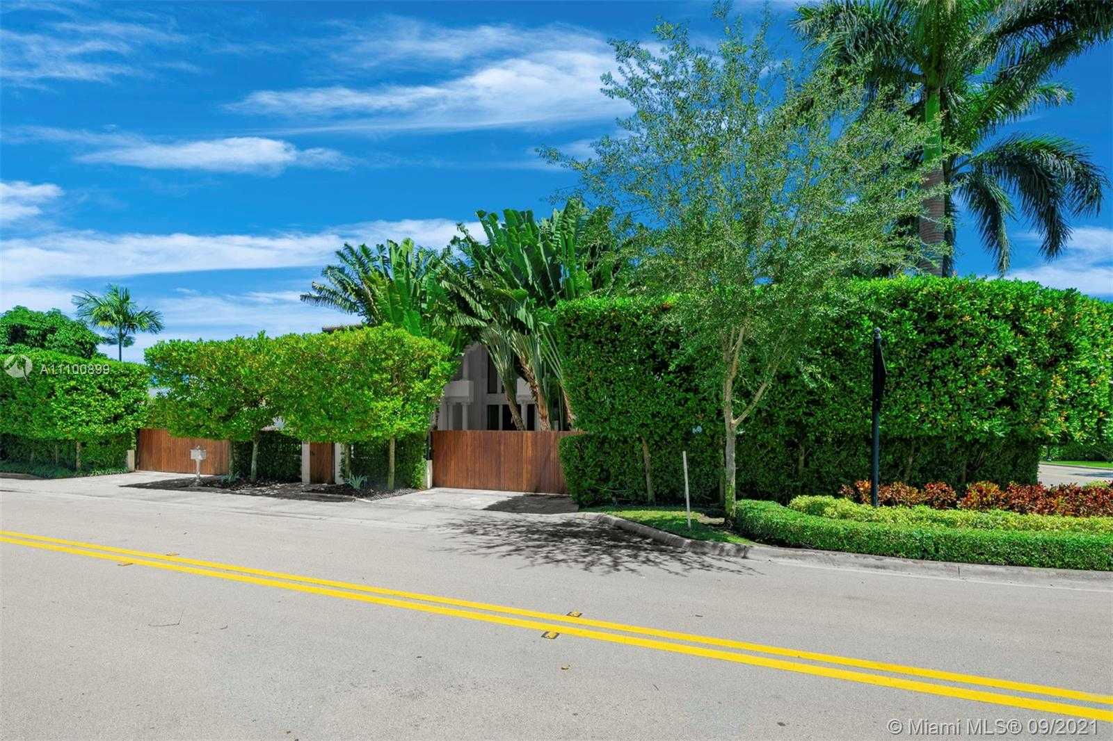 Small Image of 9725 BROADVIEW TER, Bay Harbor Islands Number 51