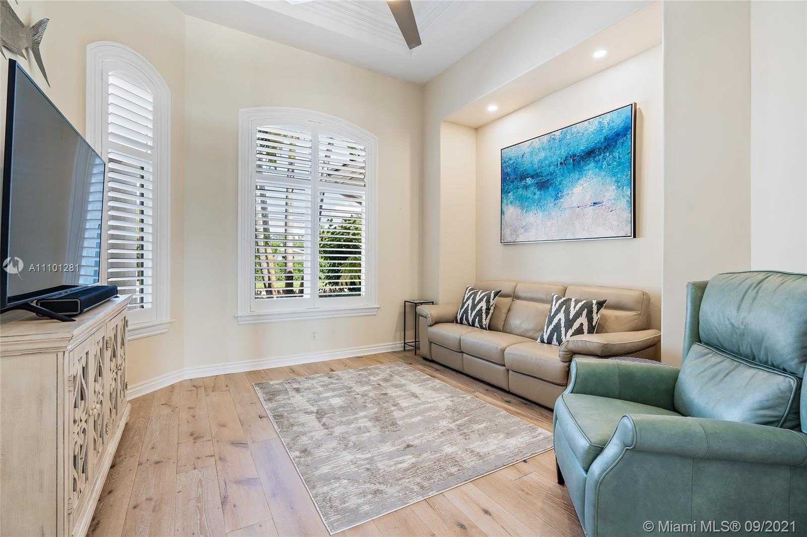 Small Image of 191 RIVER DR, Tequesta Number 11