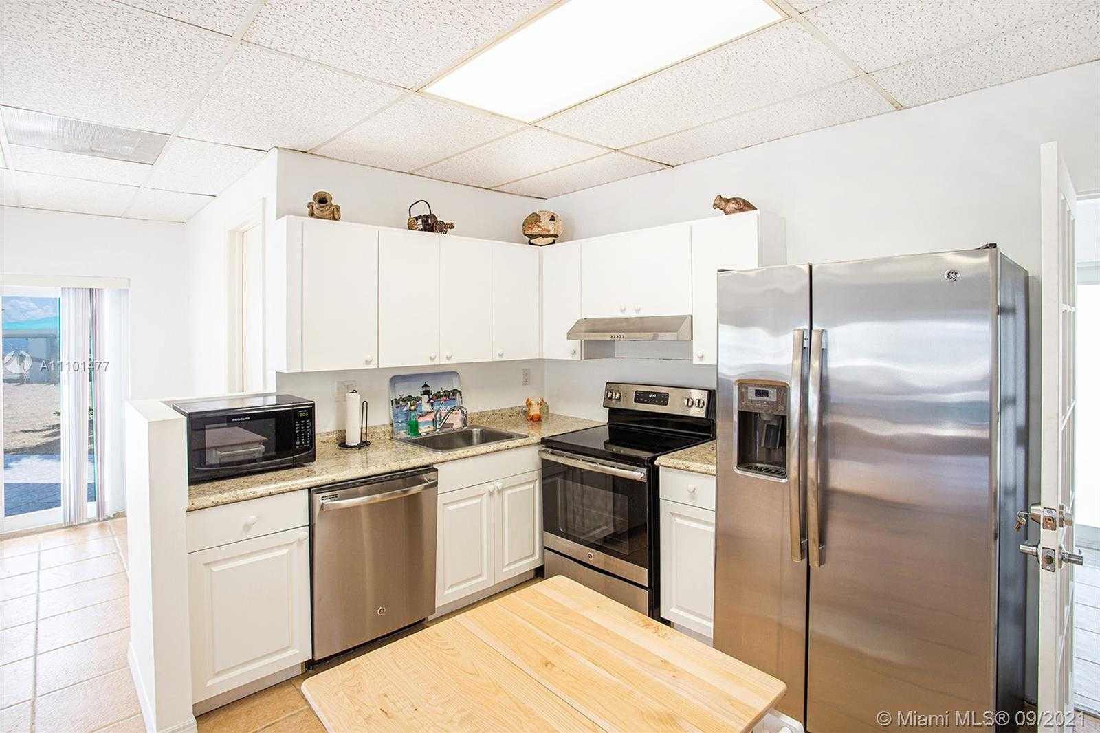 Small Image of 601 CUDA LN, Key Largo Number 24