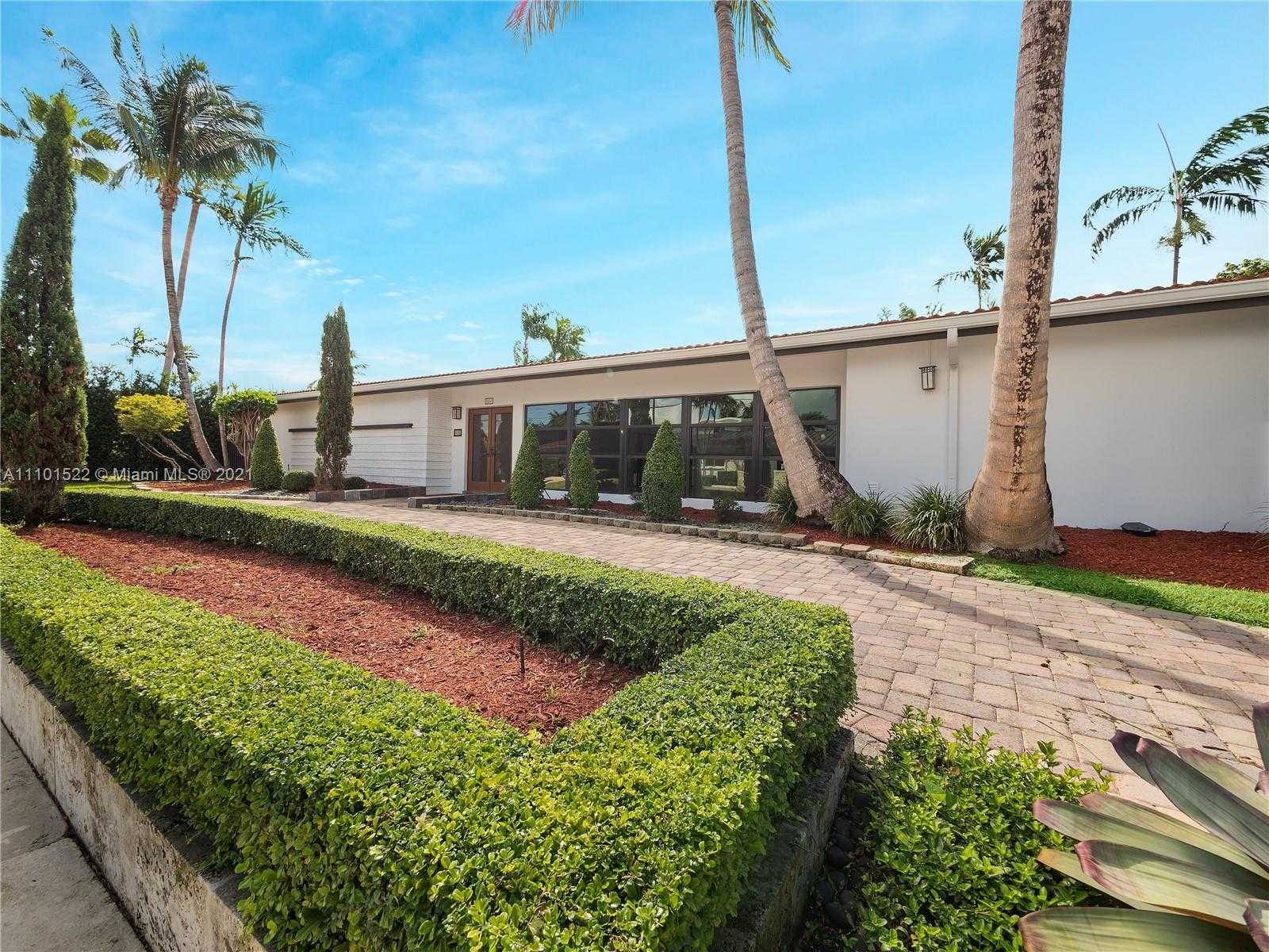 Small Image of 2250 KEYSTONE BLVD, North Miami Number 16