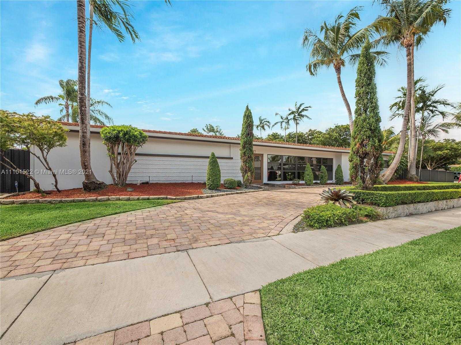 Small Image of 2250 KEYSTONE BLVD, North Miami Number 2