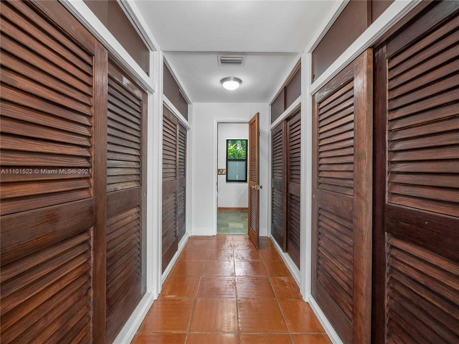 Small Image of 2250 KEYSTONE BLVD, North Miami Number 23