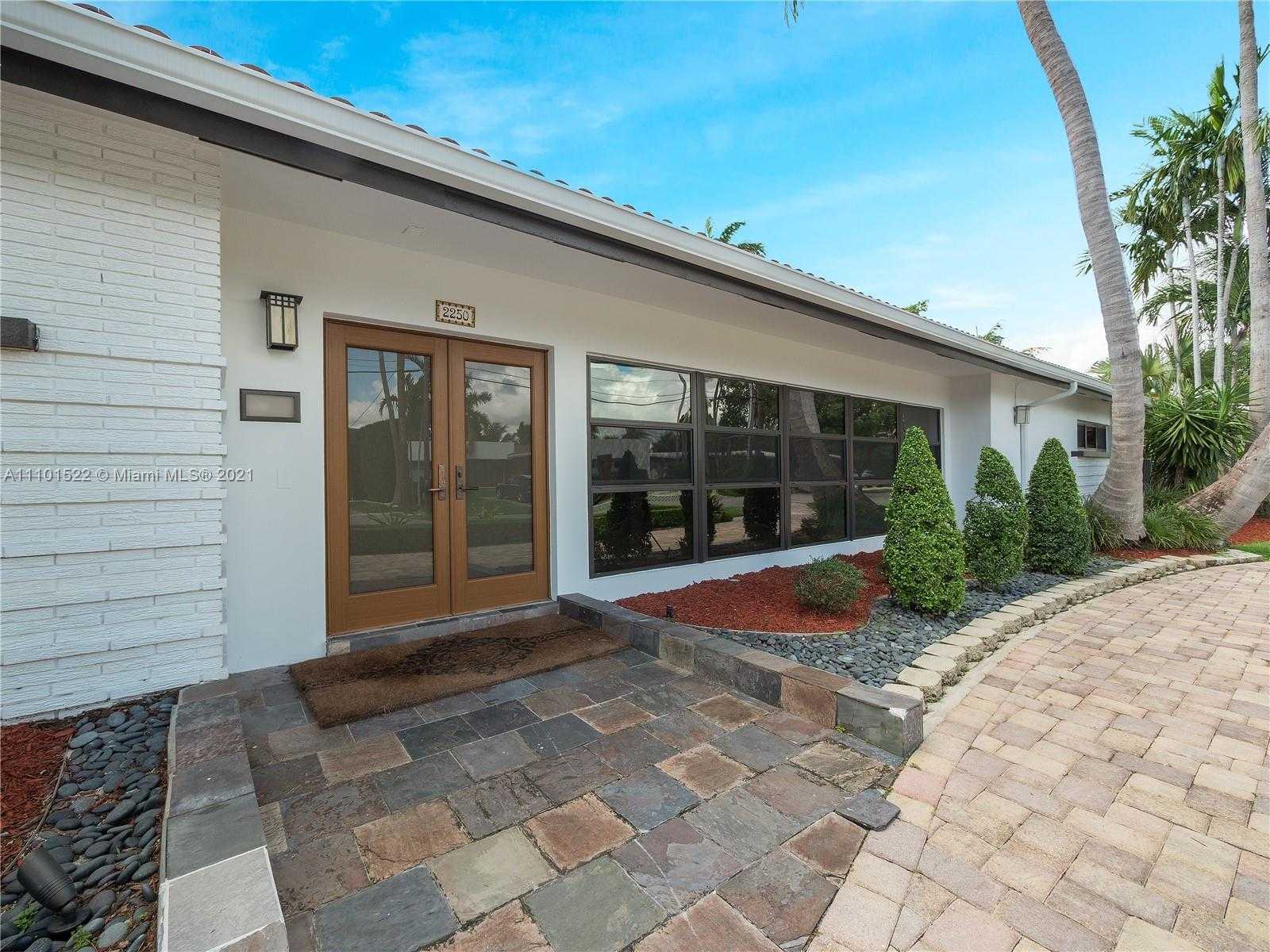 Small Image of 2250 KEYSTONE BLVD, North Miami Number 5
