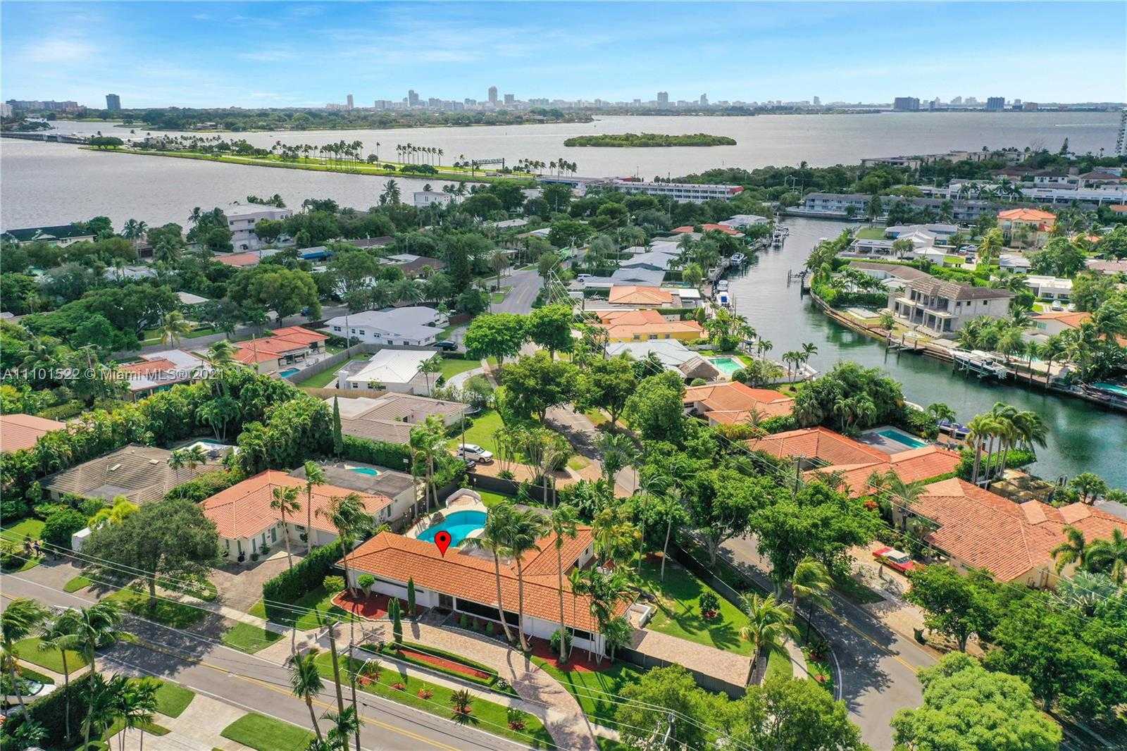 Small Image of 2250 KEYSTONE BLVD, North Miami Number 8