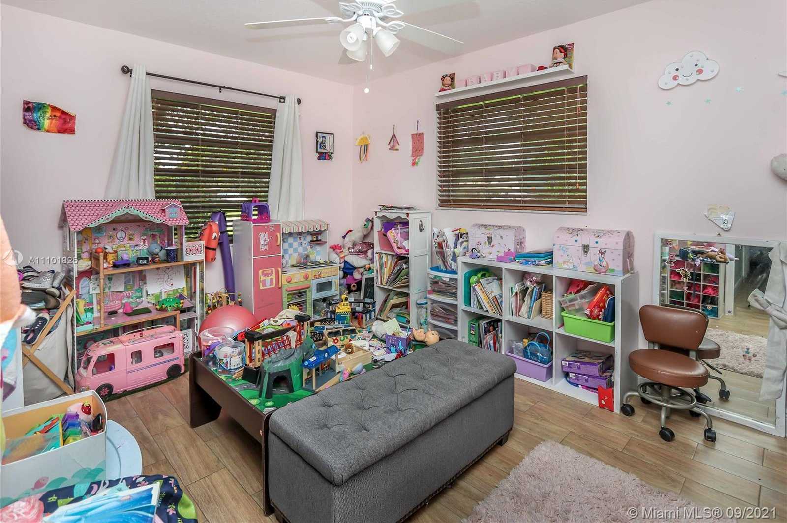 Small Image of 4931 SOUTH WEST 188TH AVE, Southwest Ranches Number 15