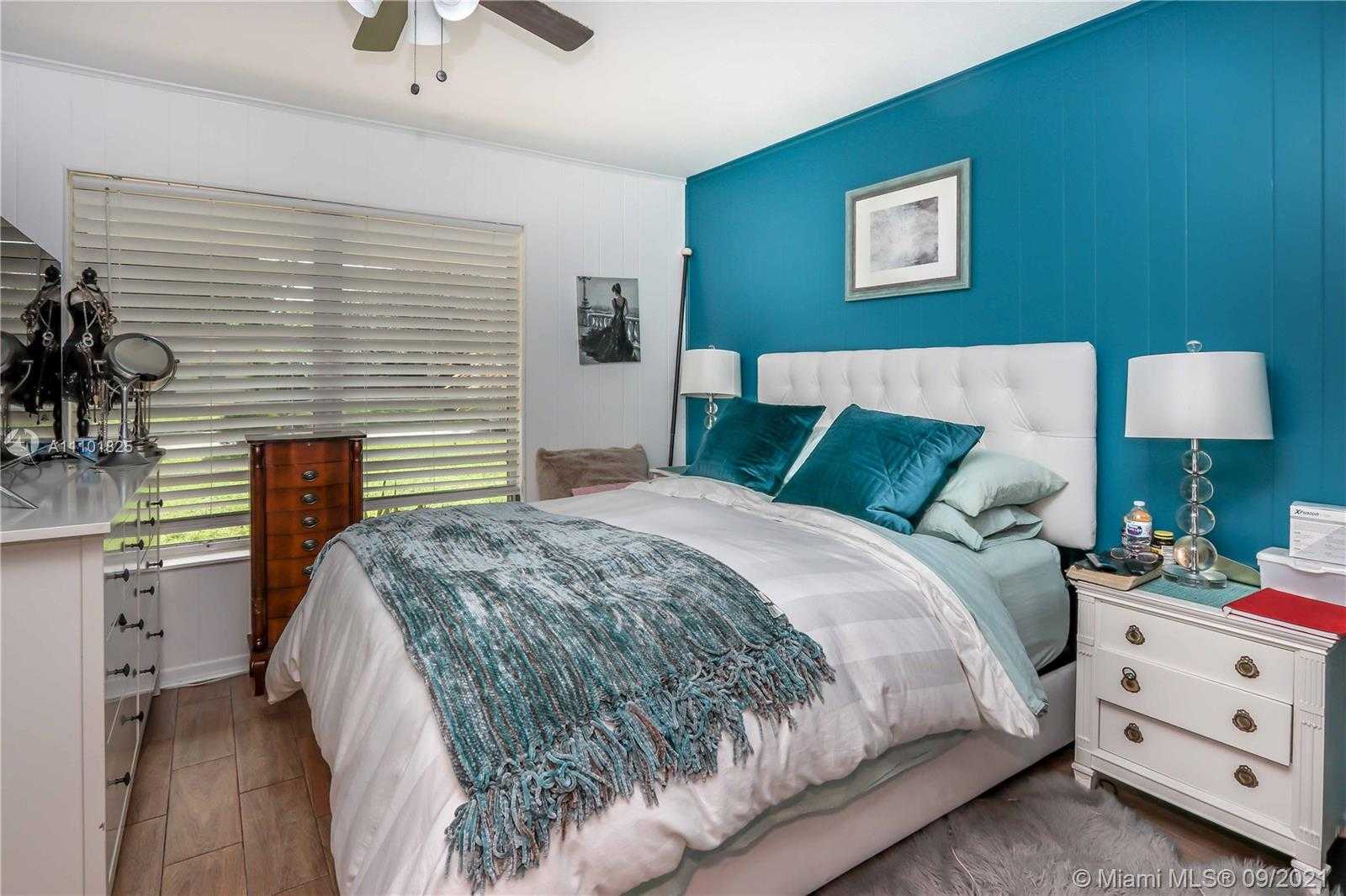 Small Image of 4931 SOUTH WEST 188TH AVE, Southwest Ranches Number 16