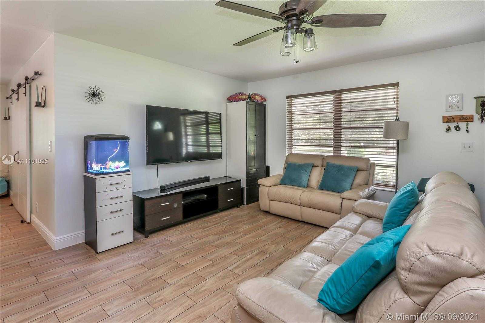 Small Image of 4931 SOUTH WEST 188TH AVE, Southwest Ranches Number 3