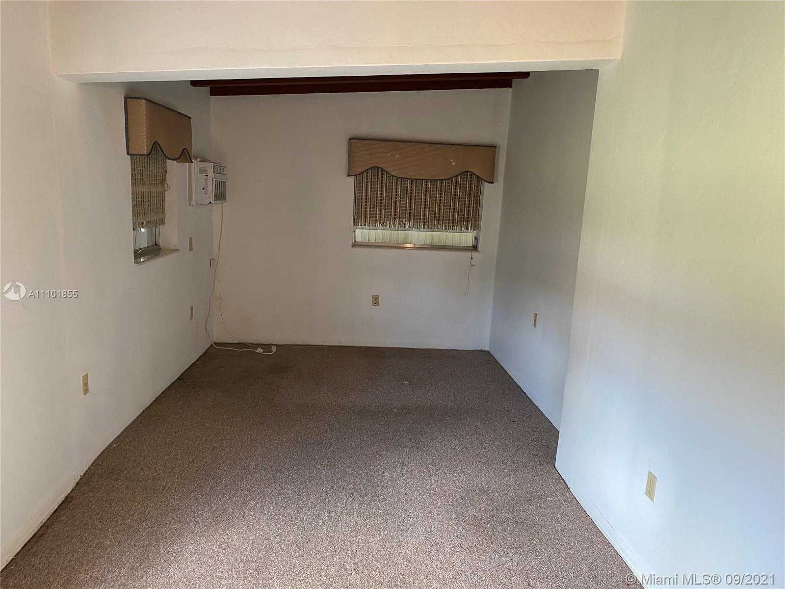 Small Image of 4400 SOUTH WEST 97TH AVE, Miami Number 15