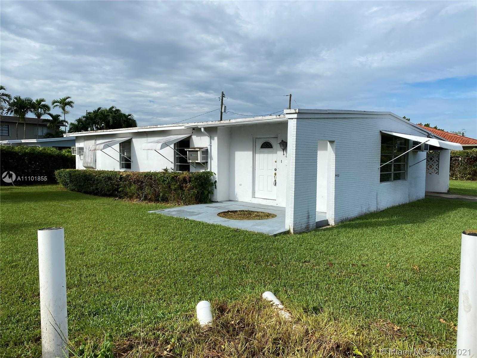 Small Image of 4400 SOUTH WEST 97TH AVE, Miami Number 2