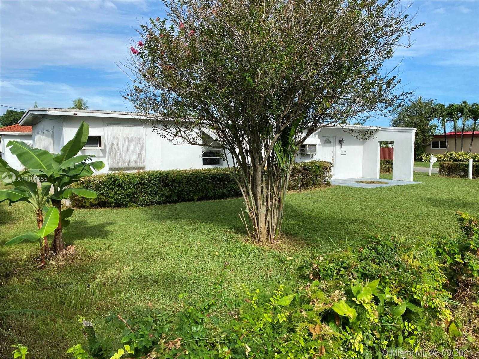 Small Image of 4400 SOUTH WEST 97TH AVE, Miami Number 4