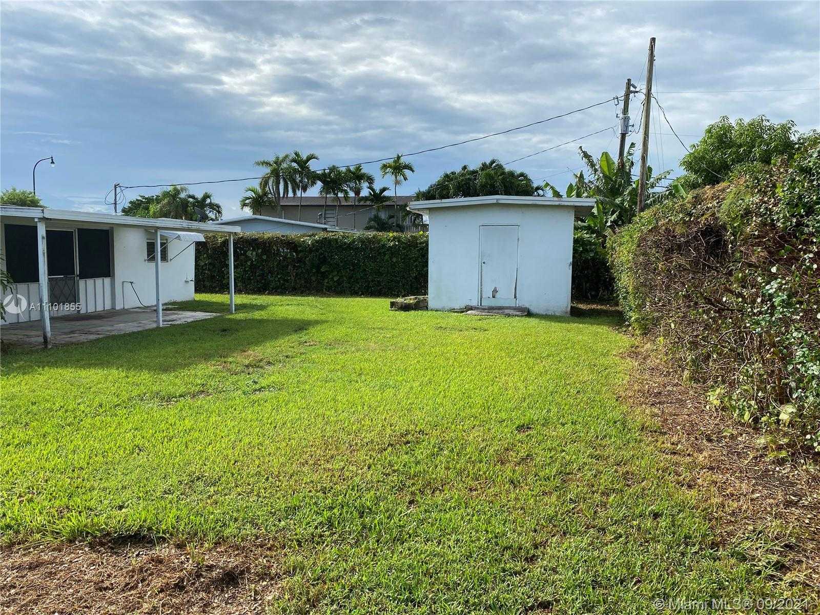 Small Image of 4400 SOUTH WEST 97TH AVE, Miami Number 7