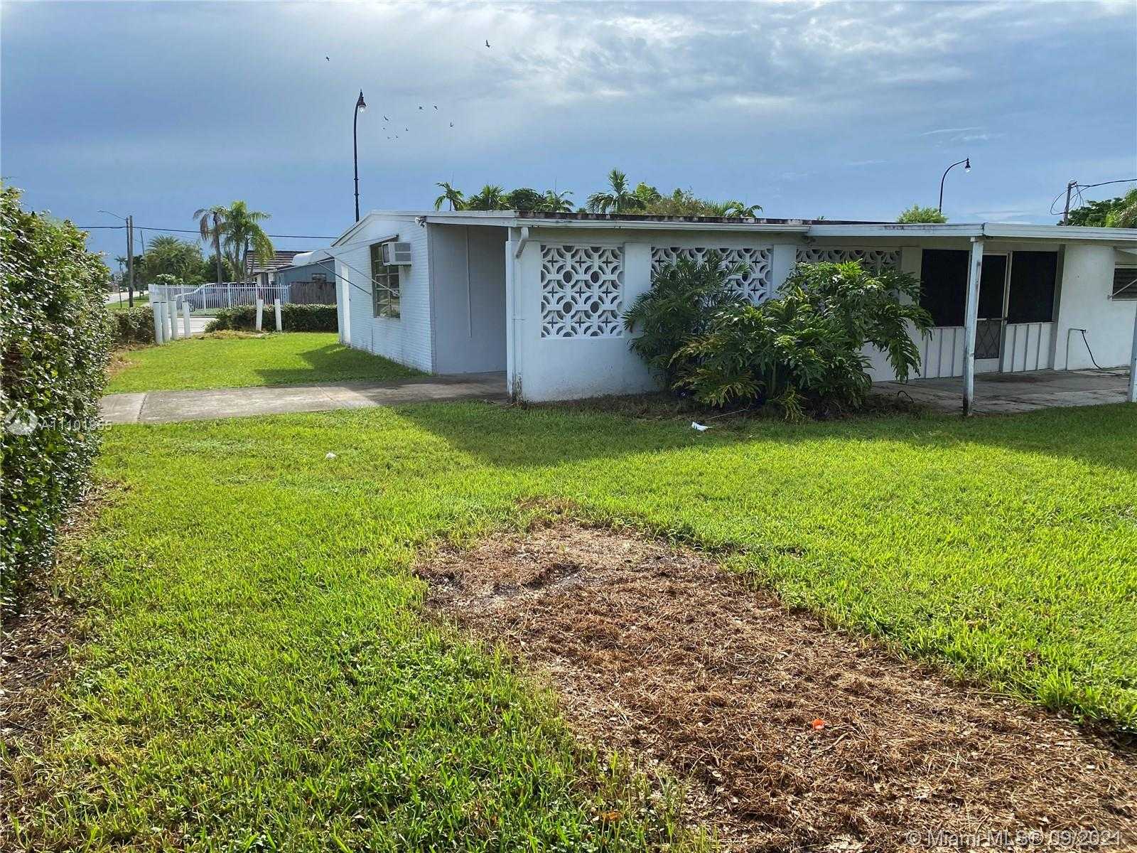 Small Image of 4400 SOUTH WEST 97TH AVE, Miami Number 8
