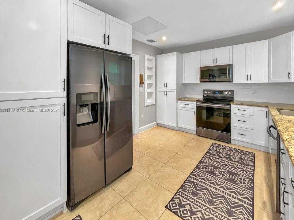 Small Image of 1212 SAN MIGUEL AVE, Coral Gables Number 9