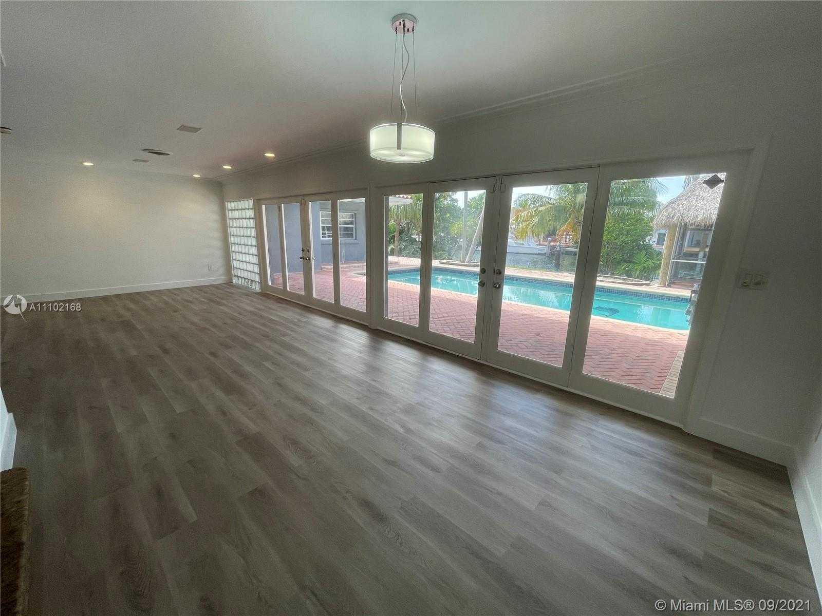 Small Image of 2050 NORTH EAST 120TH RD, North Miami Number 14