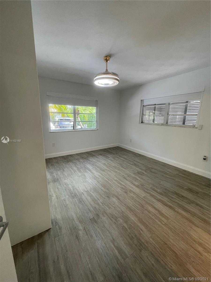Small Image of 2050 NORTH EAST 120TH RD, North Miami Number 23