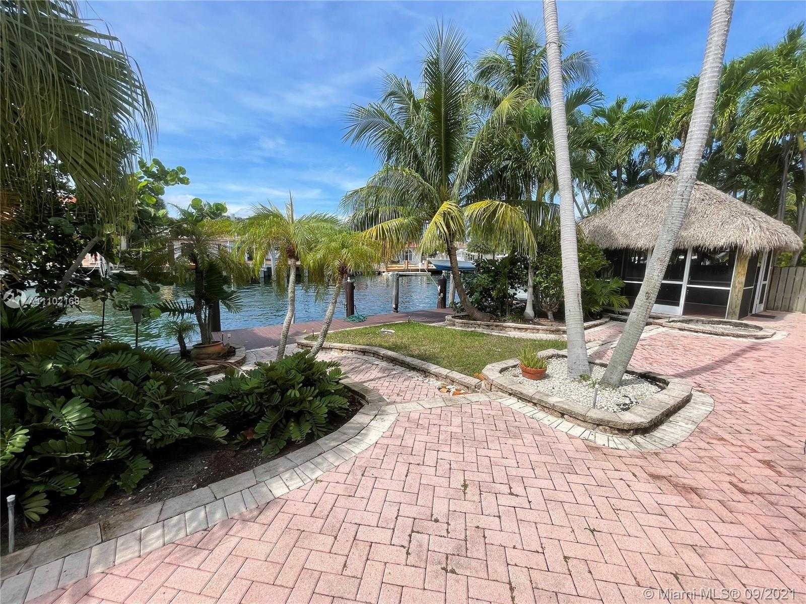 Small Image of 2050 NORTH EAST 120TH RD, North Miami Number 7