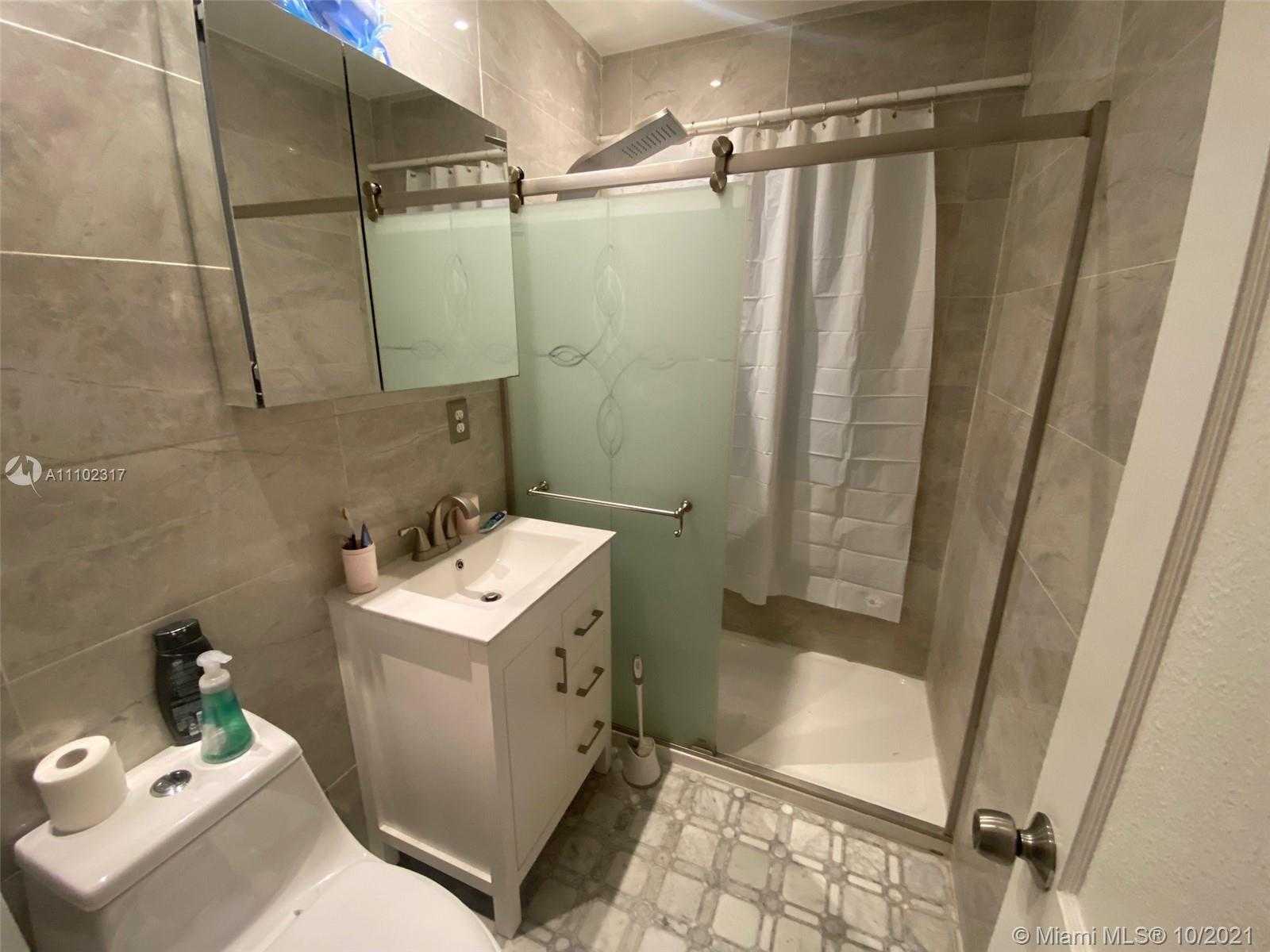 Small Image of 2309 VAN BUREN ST, Hollywood Number 9