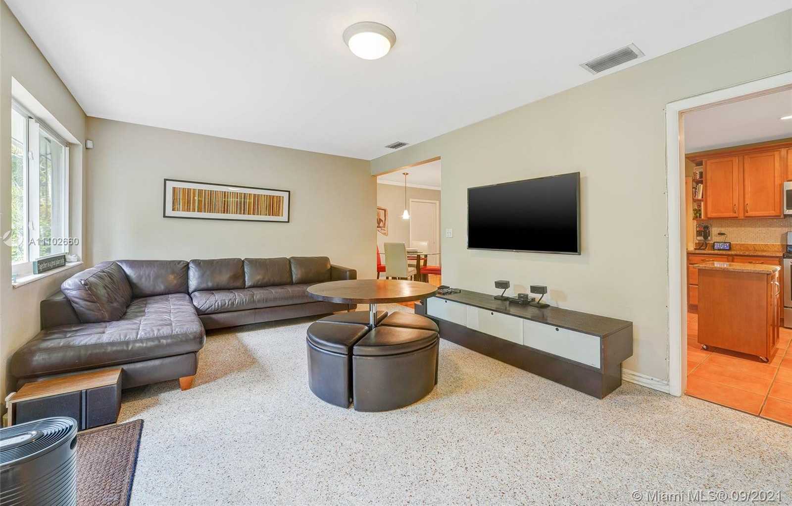 Small Image of 1429 MESSINA AVE, Coral Gables Number 12