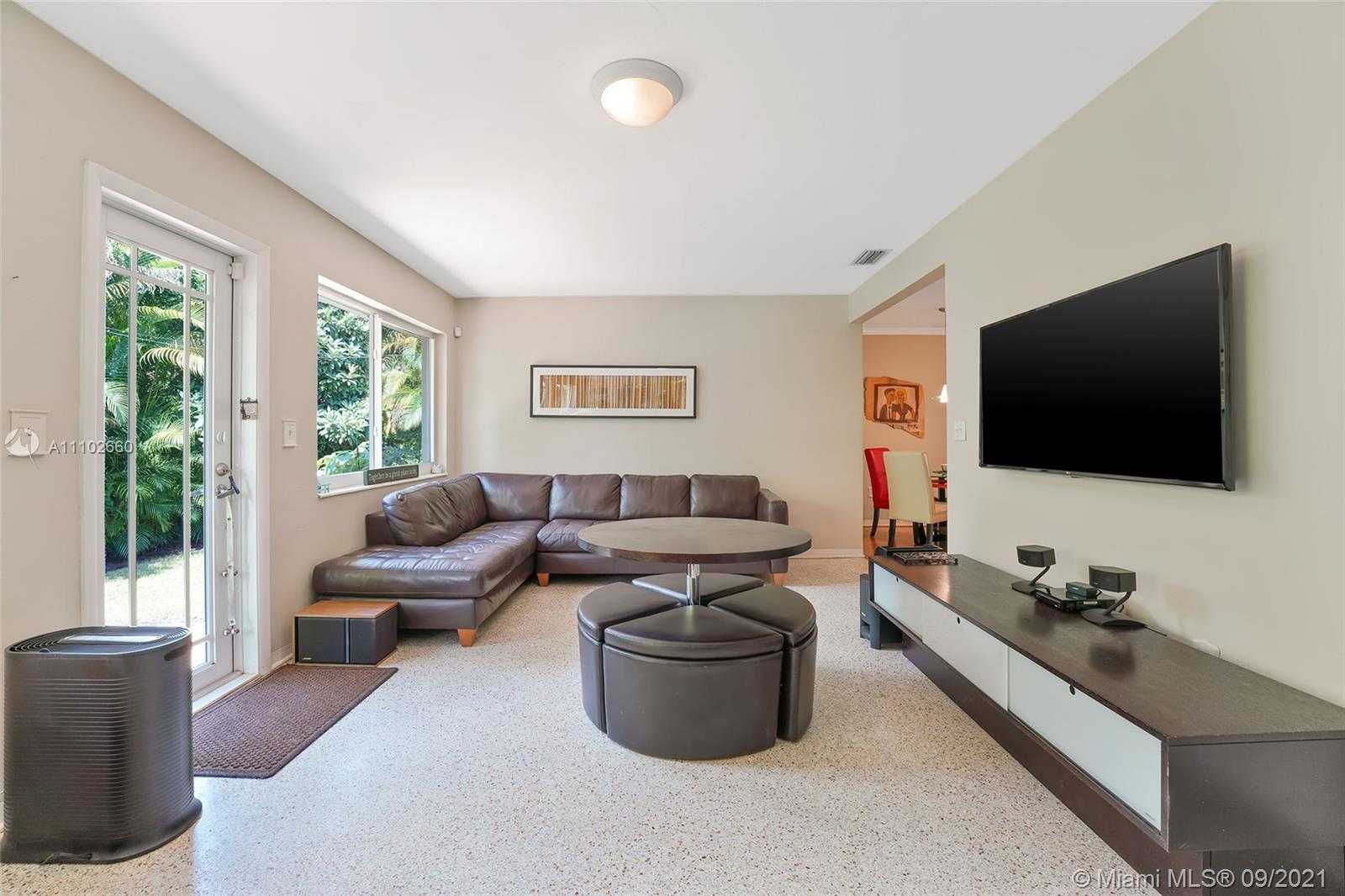 Small Image of 1429 MESSINA AVE, Coral Gables Number 14