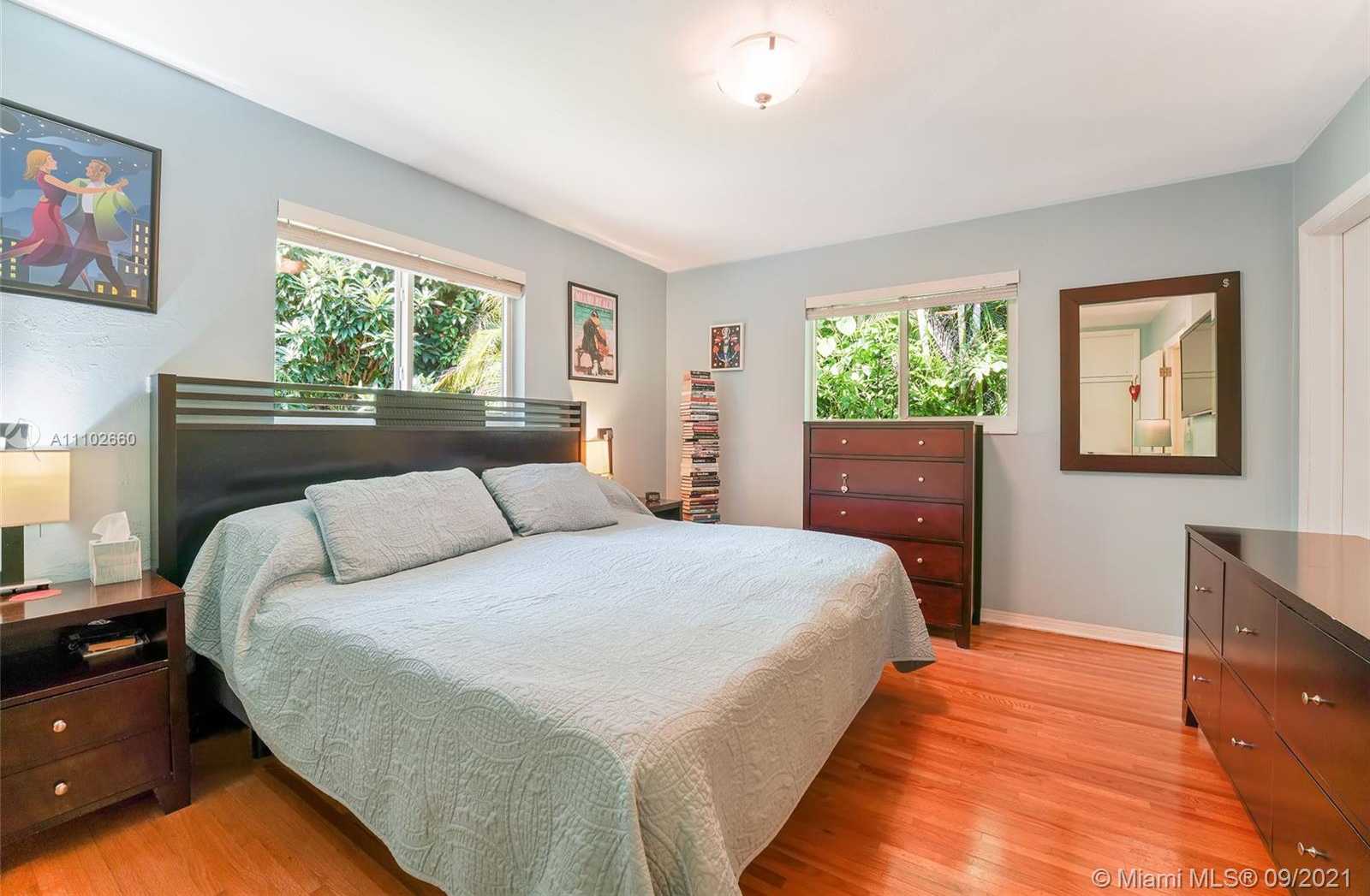 Small Image of 1429 MESSINA AVE, Coral Gables Number 15