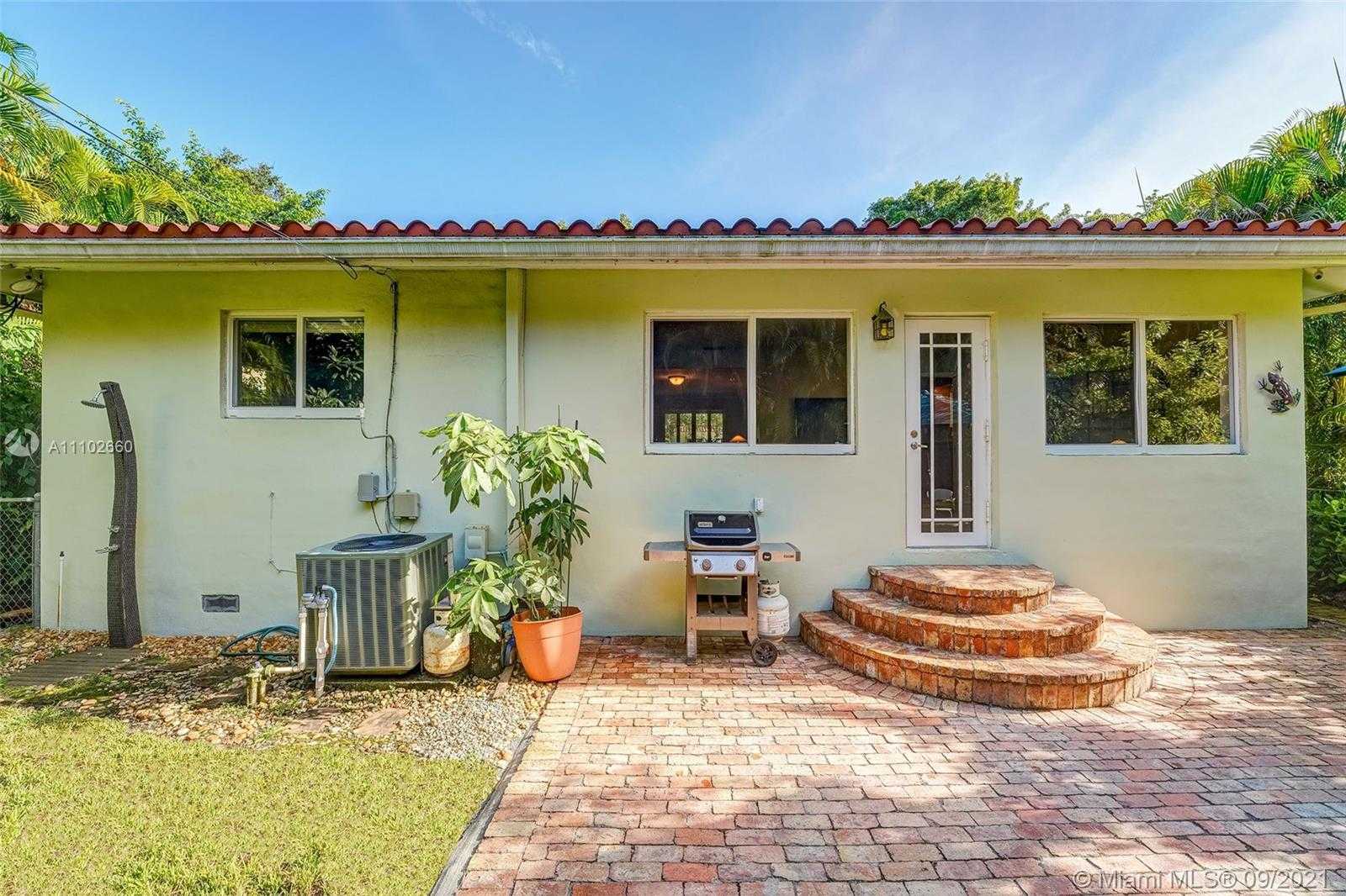 Small Image of 1429 MESSINA AVE, Coral Gables Number 23
