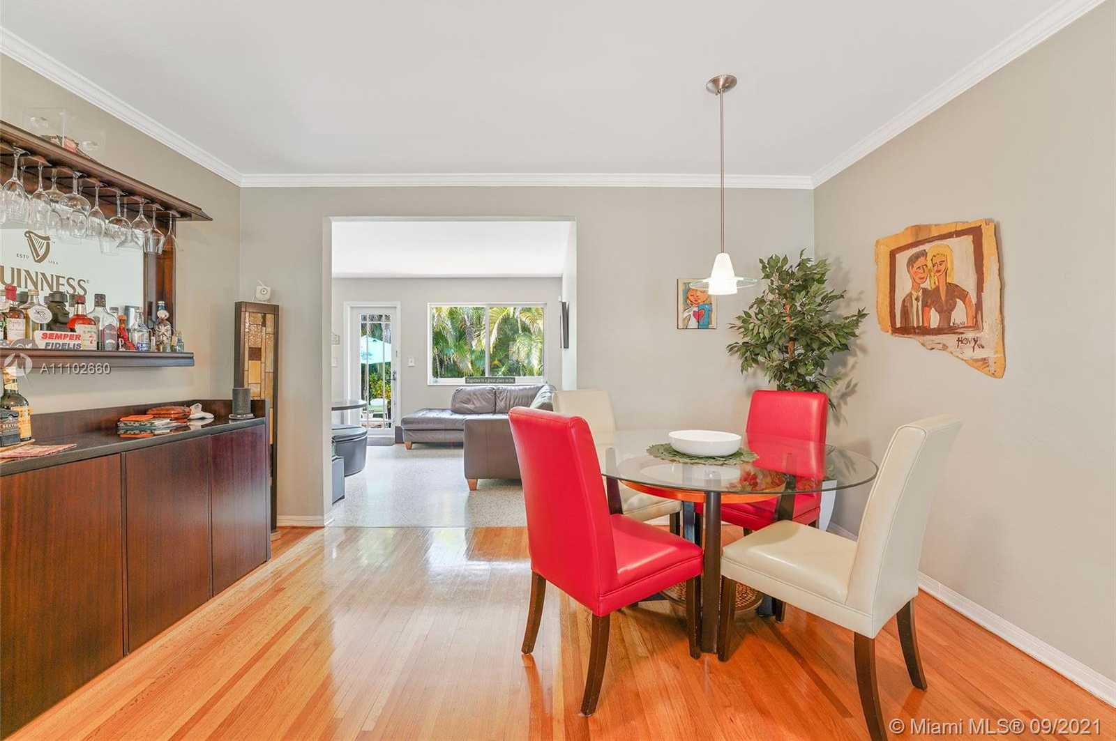Small Image of 1429 MESSINA AVE, Coral Gables Number 7