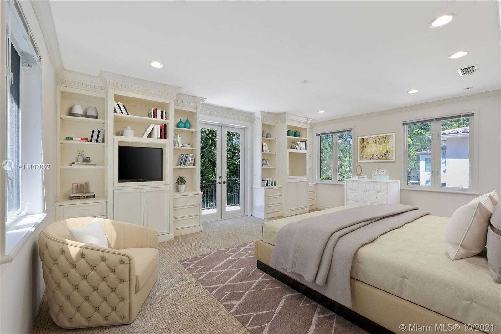 Small Image of 7260 ERWIN ROAD, Miami Number 11