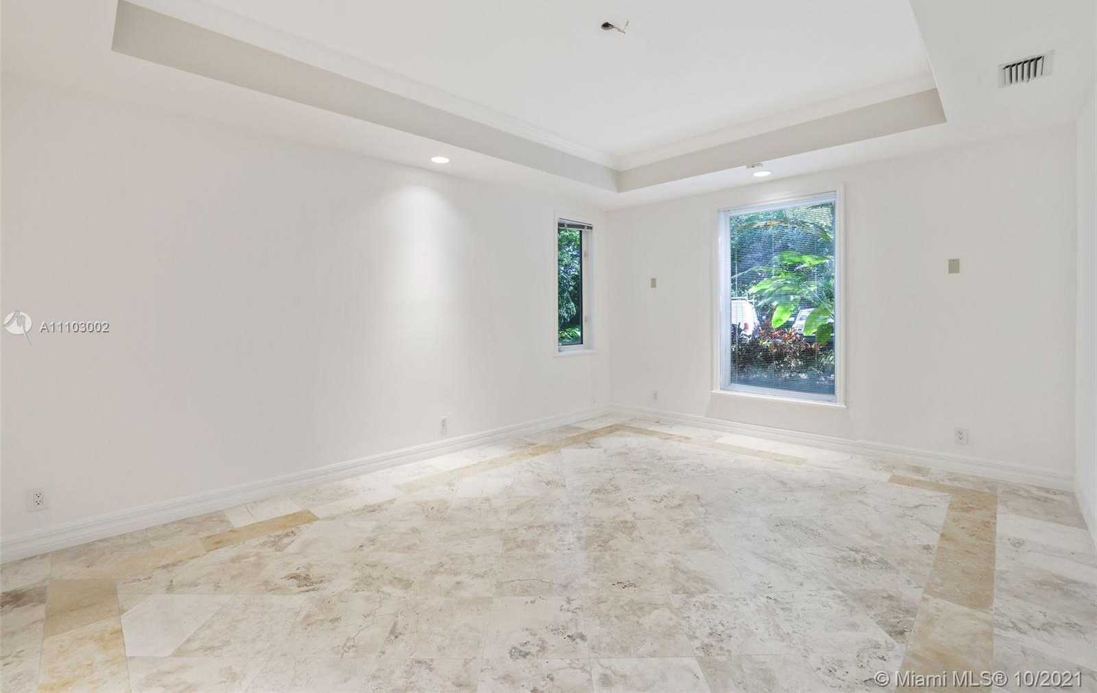 Small Image of 7260 ERWIN ROAD, Miami Number 16