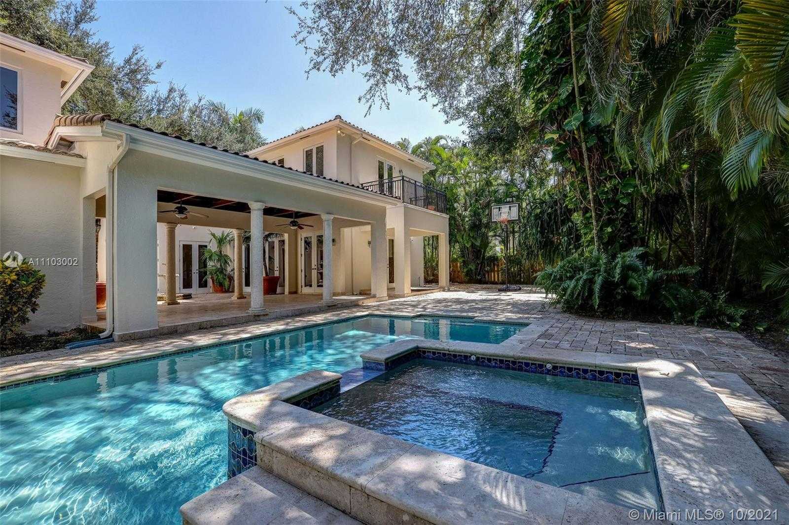 Small Image of 7260 ERWIN ROAD, Miami Number 19