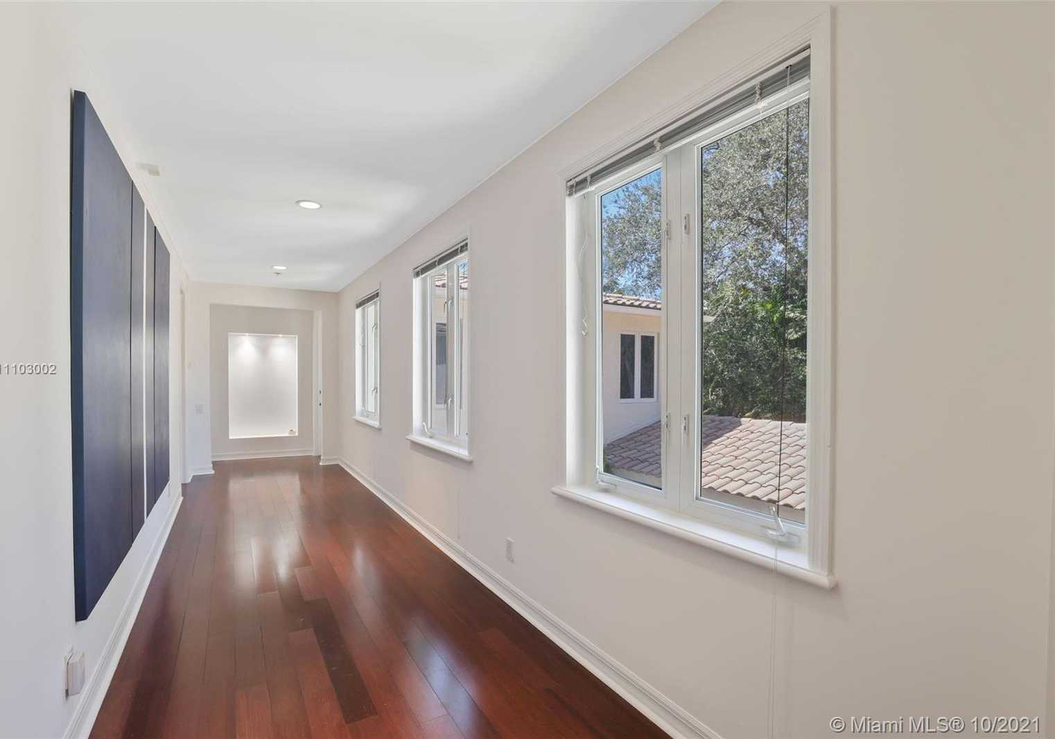Small Image of 7260 ERWIN ROAD, Miami Number 23