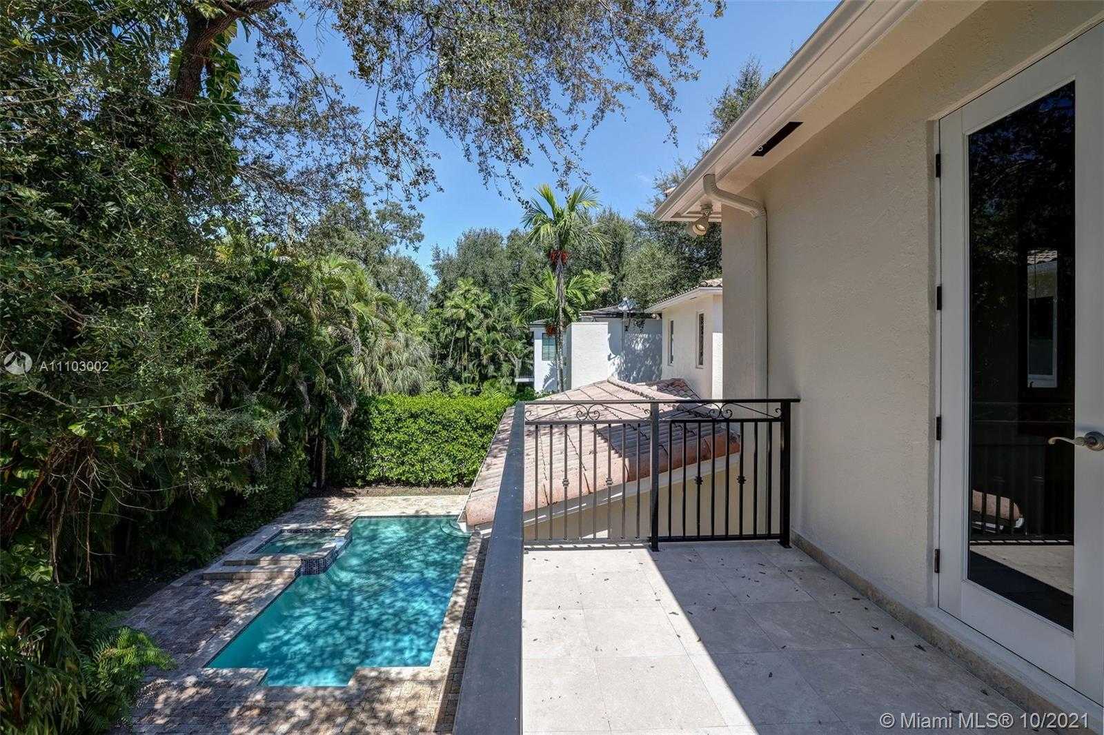 Small Image of 7260 ERWIN ROAD, Miami Number 26