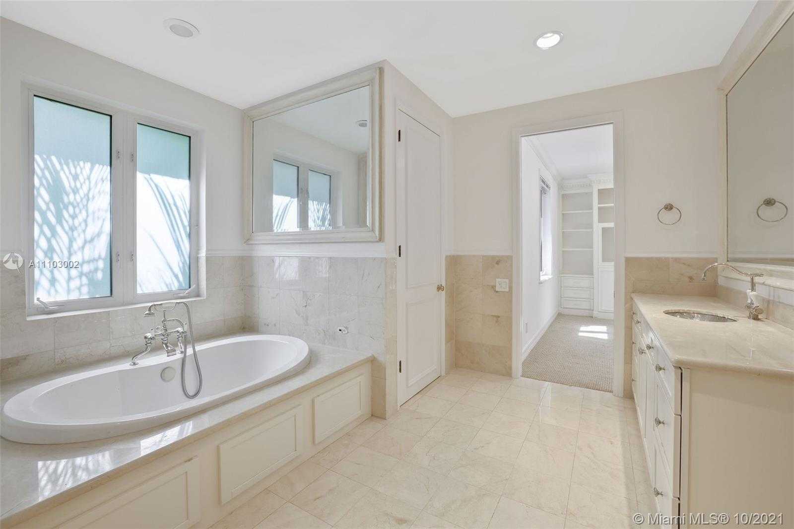 Small Image of 7260 ERWIN ROAD, Miami Number 28