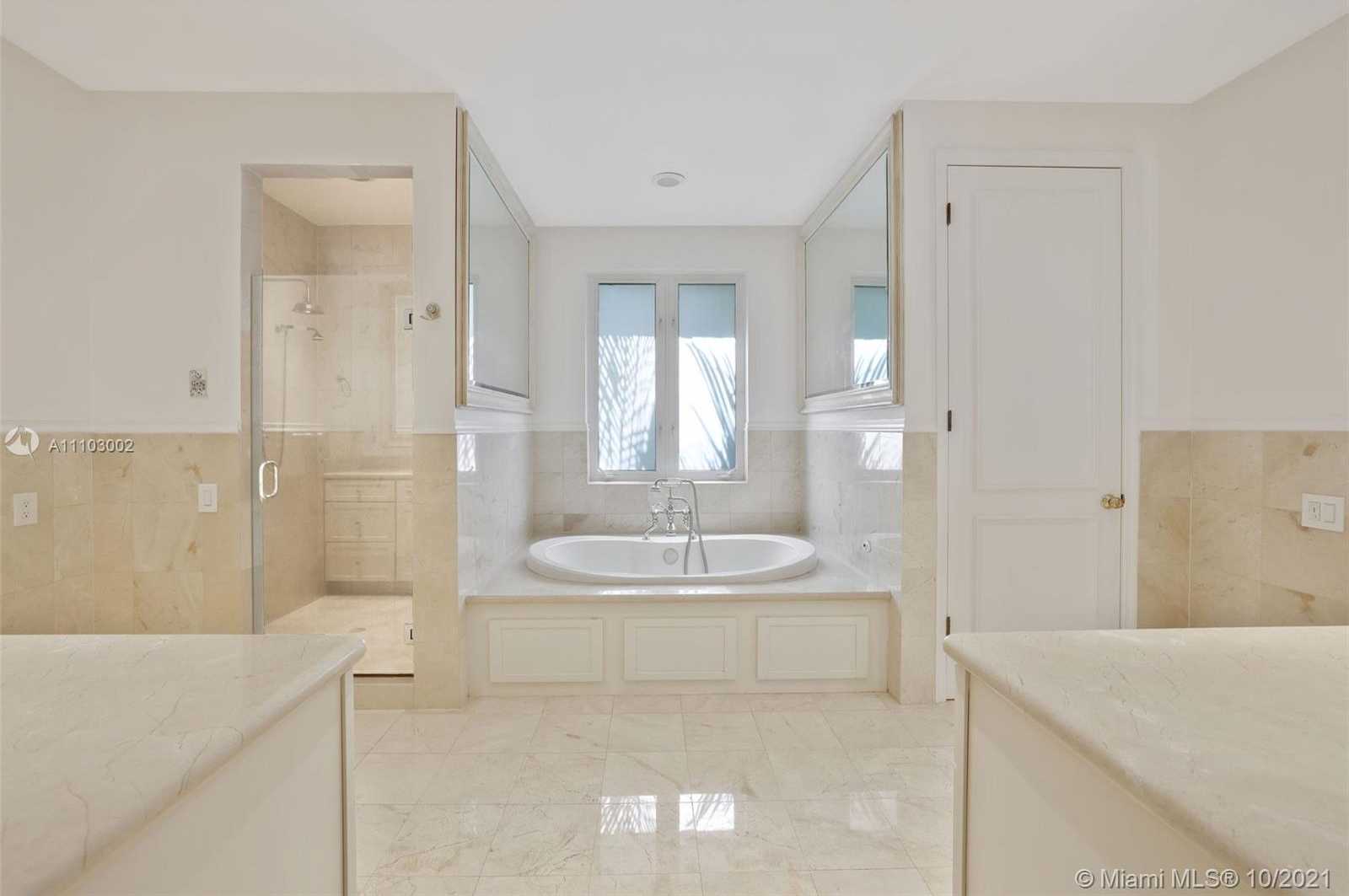 Small Image of 7260 ERWIN ROAD, Miami Number 30