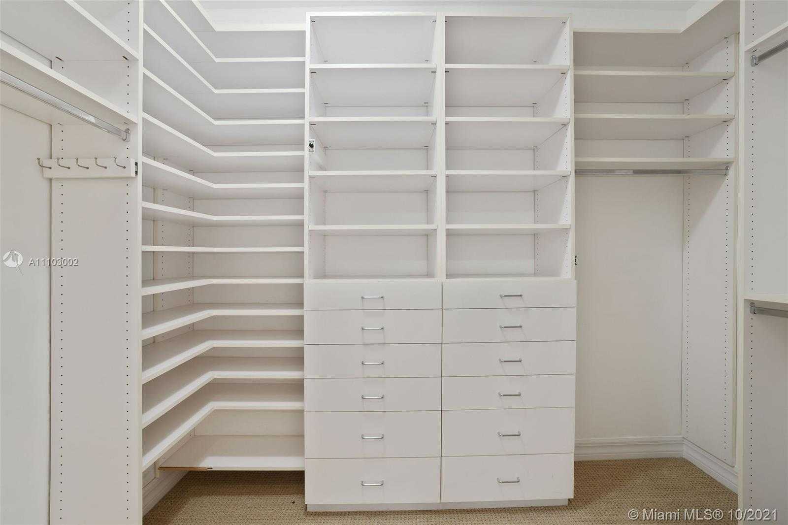 Small Image of 7260 ERWIN ROAD, Miami Number 31