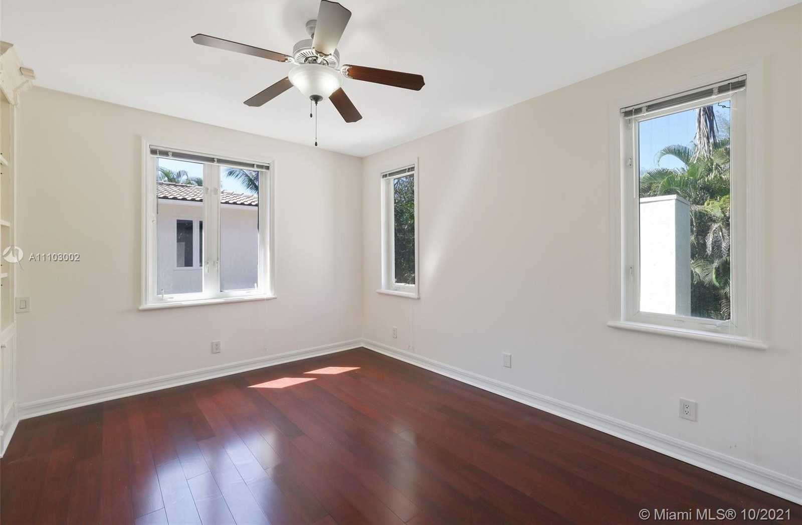 Small Image of 7260 ERWIN ROAD, Miami Number 37
