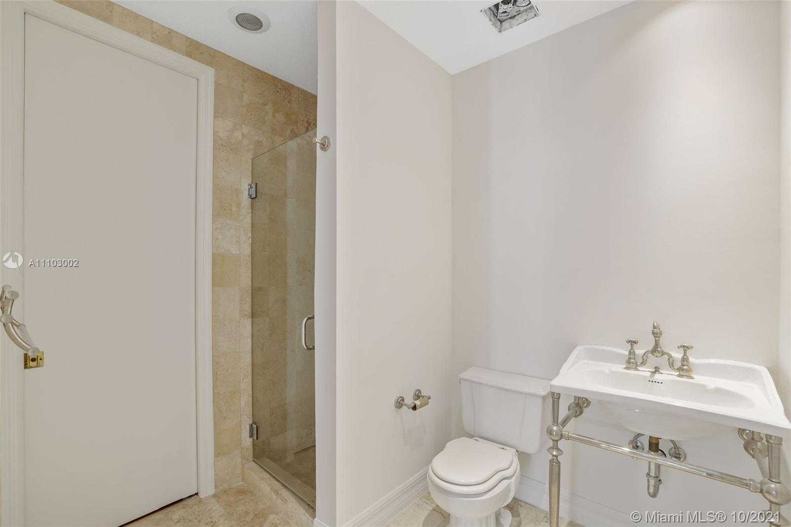 Small Image of 7260 ERWIN ROAD, Miami Number 38