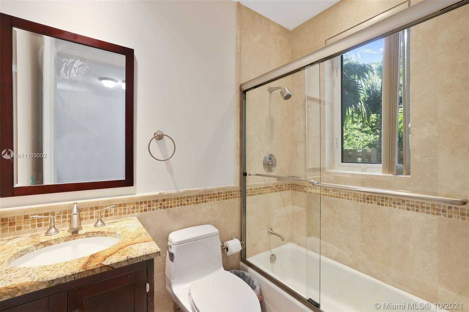 Small Image of 7260 ERWIN ROAD, Miami Number 39