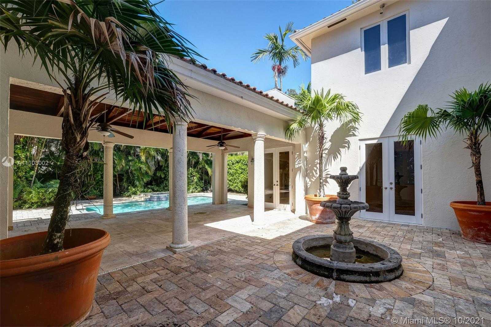 Small Image of 7260 ERWIN ROAD, Miami Number 8
