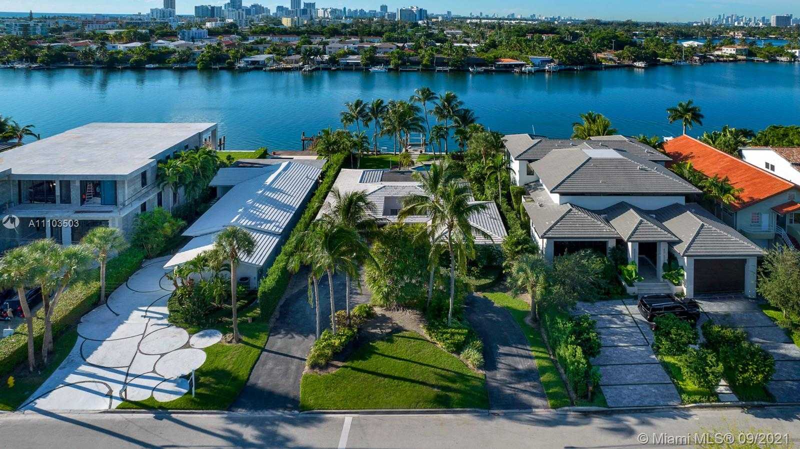 Small Image of 940 88TH ST, Surfside Number 4