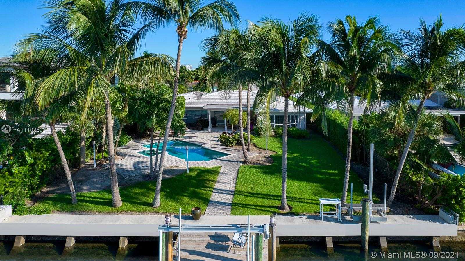 Small Image of 940 88TH ST, Surfside Number 6