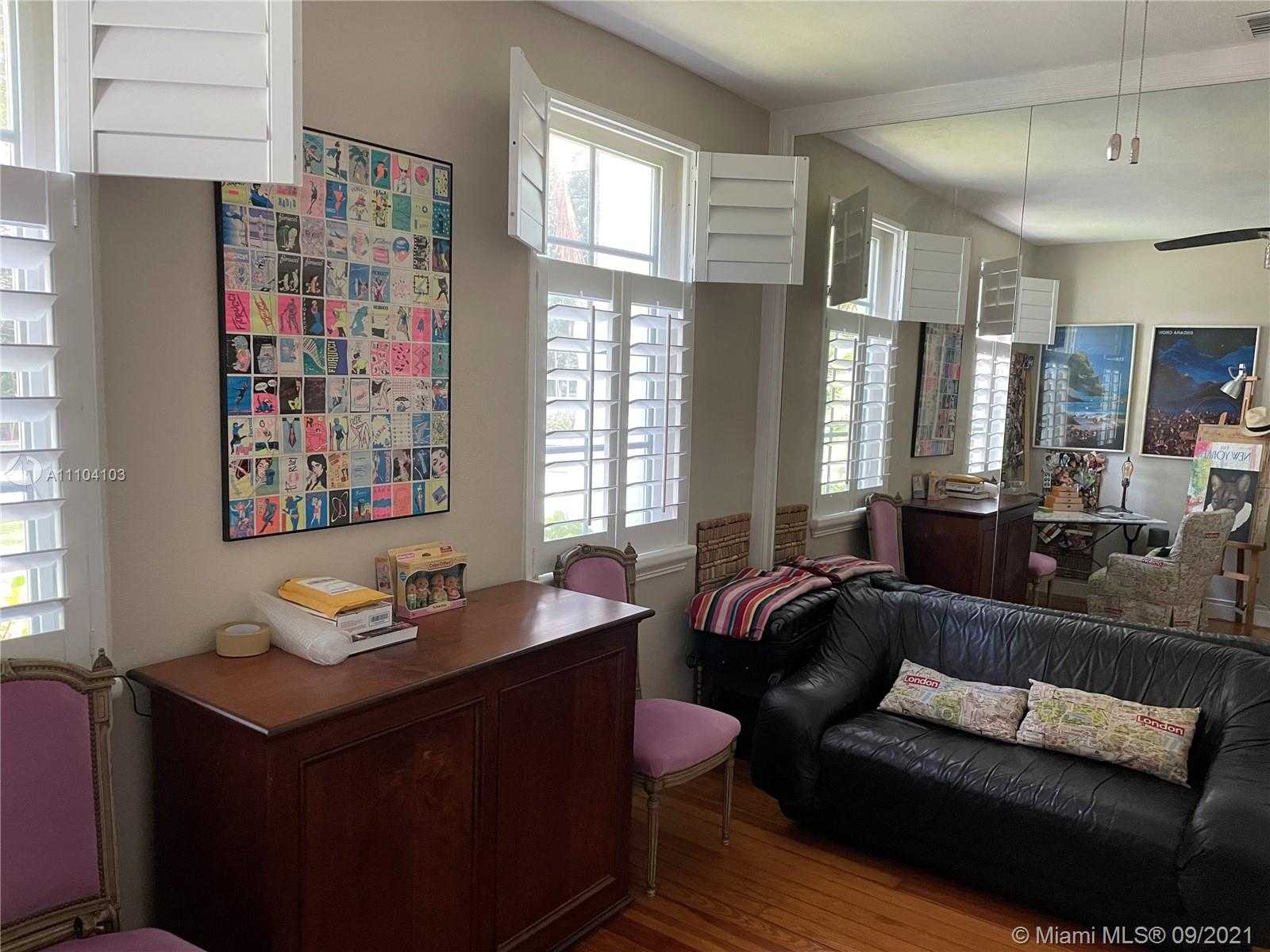 Small Image of 1043 OBISPO AVE, Coral Gables Number 32