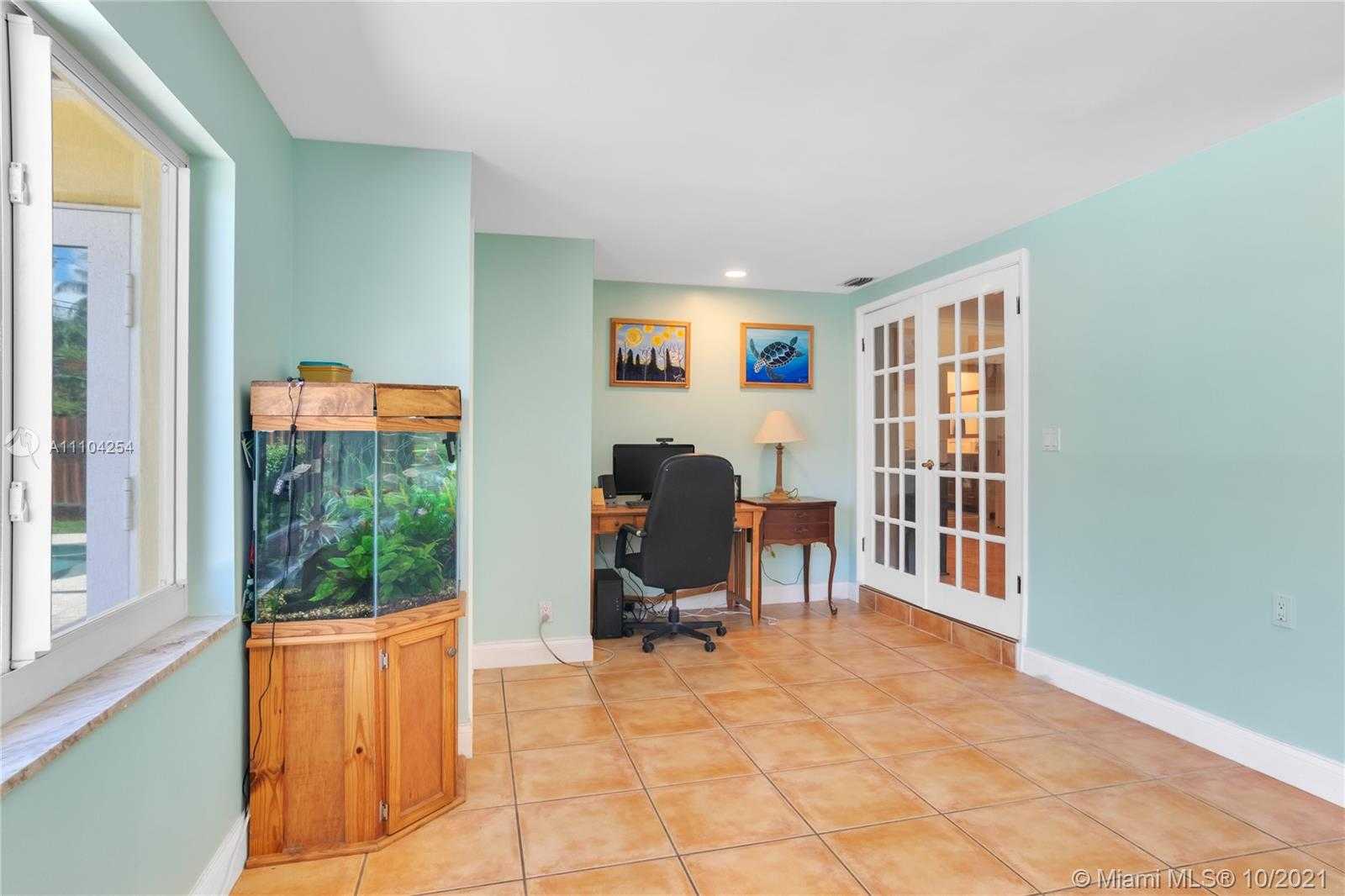 Small Image of 1029 WASHINGTON ST, Hollywood Number 21