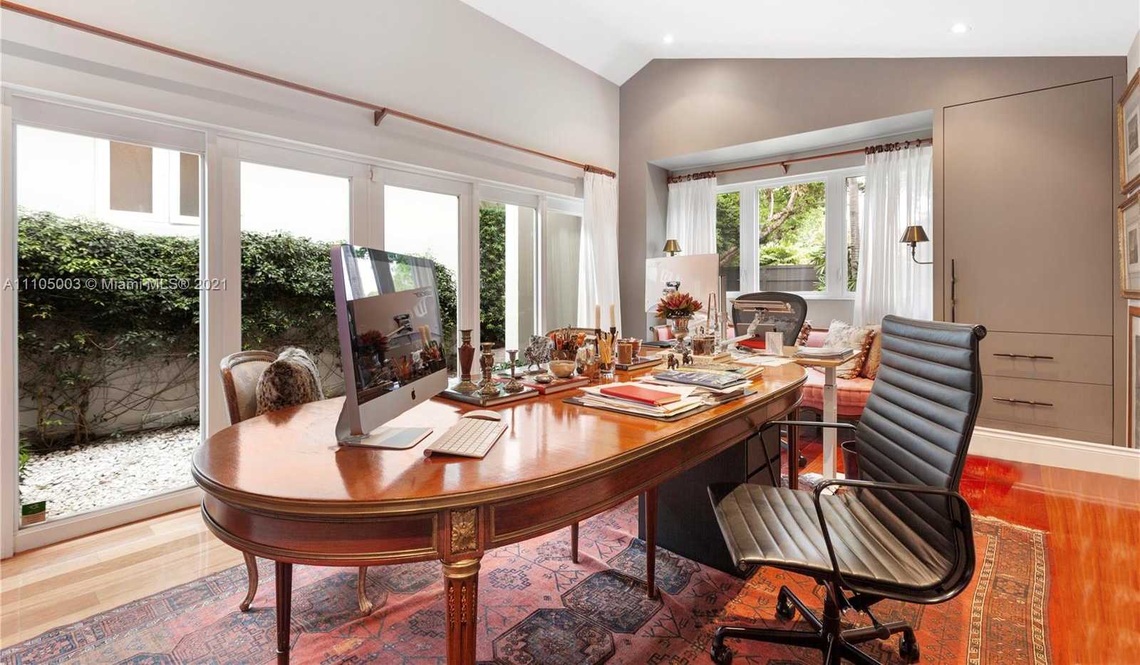 Small Image of 5724 RIVIERA DR, Coral Gables Number 17