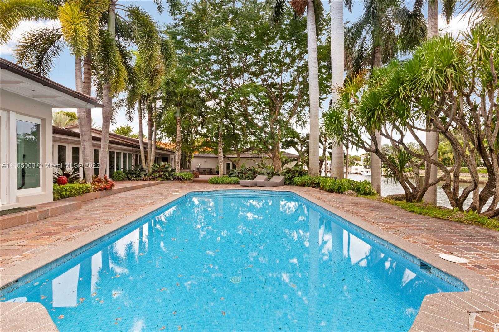 Small Image of 5724 RIVIERA DR, Coral Gables Number 21