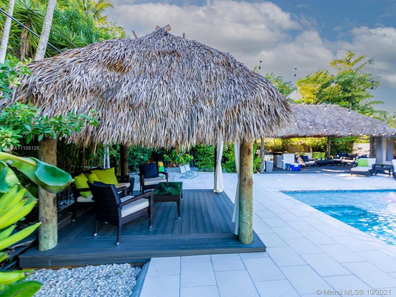Small Image of 1850 ALAMANDA DR, North Miami Number 42