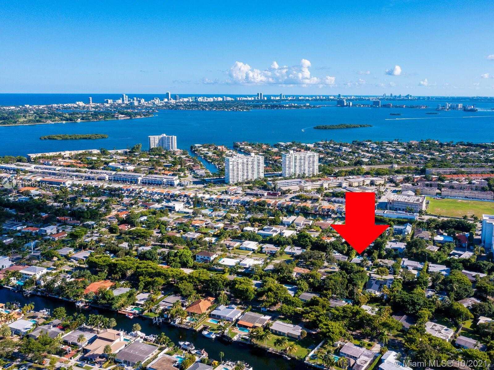 Small Image of 1850 ALAMANDA DR, North Miami Number 55